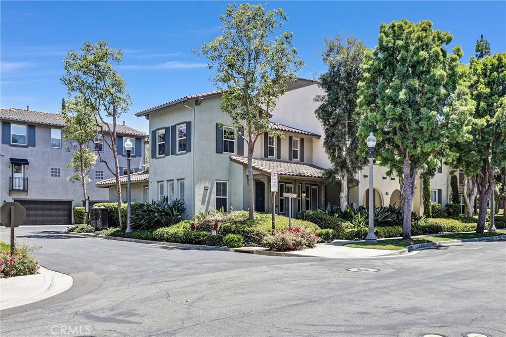 Irvine, CA 92603,122 Stepping Stone