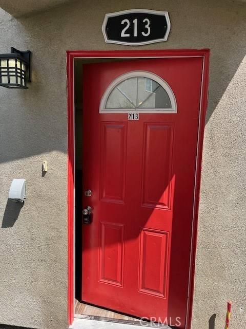 Los Angeles, CA 90003,211 E 84th PL #213