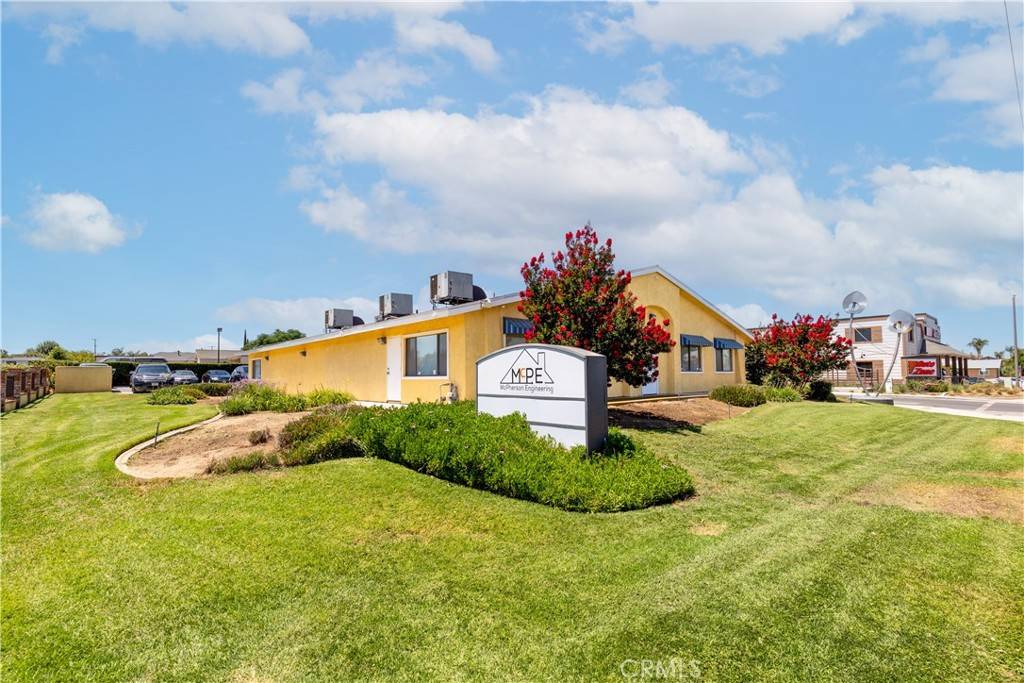 Jurupa Valley, CA 92509,9240 Limonite AVE