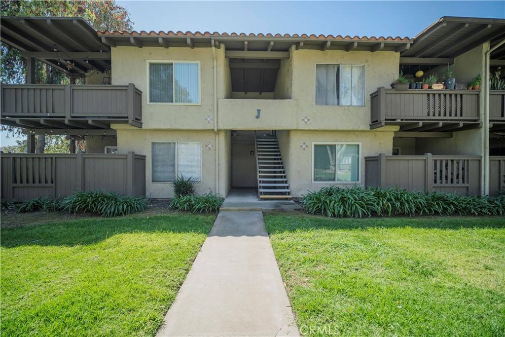 Santa Ana, CA 92701,1345 Cabrillo Park DR #J02