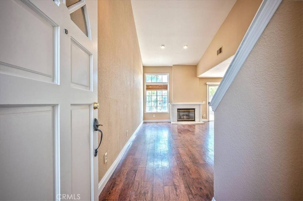 Tustin, CA 92782,13512 Pecan LN #73