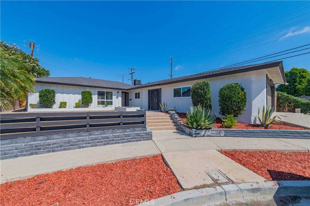 Costa Mesa, CA 92626,3202 Montana AVE
