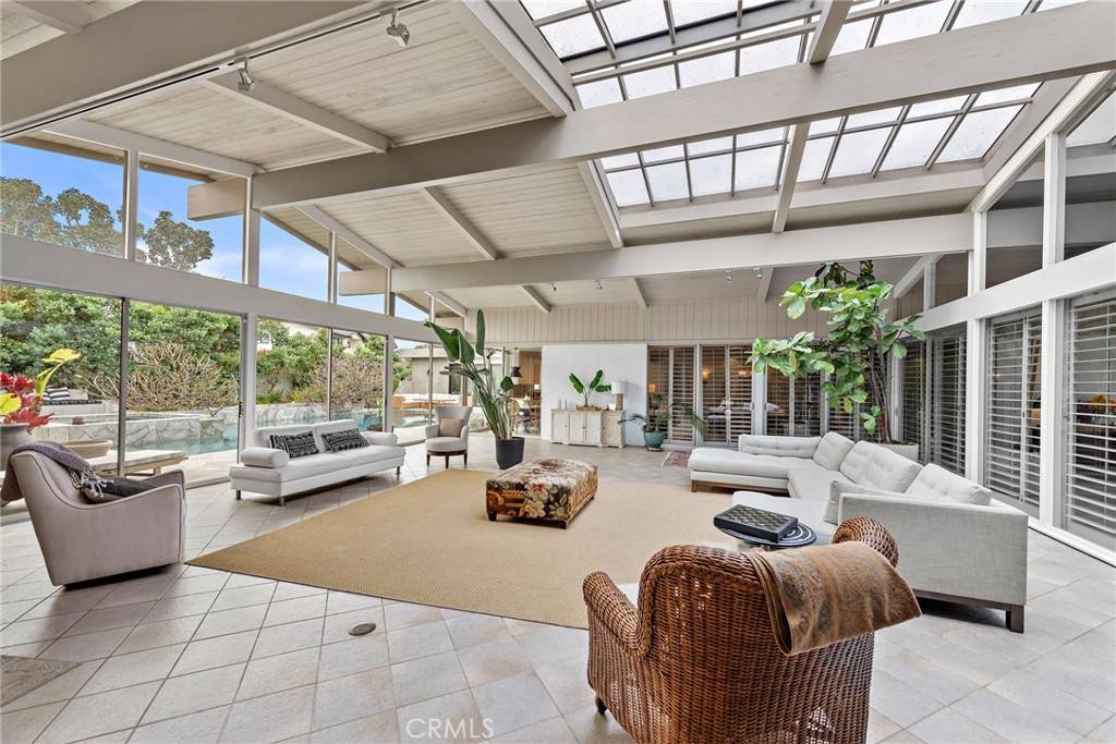 Newport Beach, CA 92660,1401 Lincoln LN
