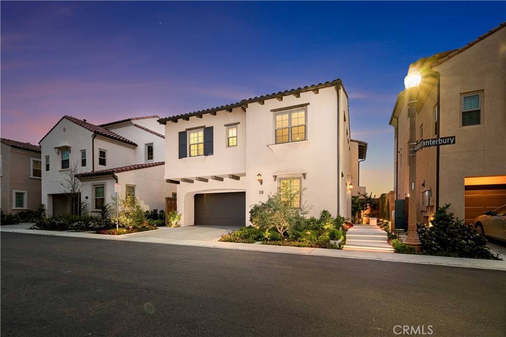 Irvine, CA 92618,208 Canterbury