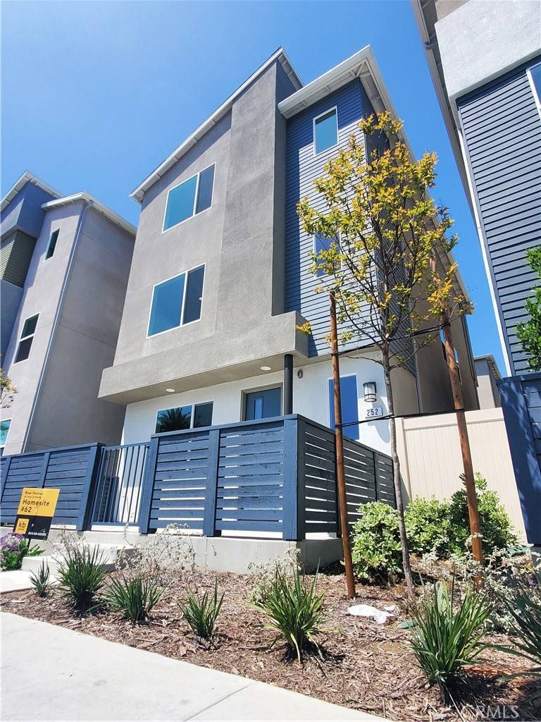 Santa Ana, CA 92701,252 North Standard
