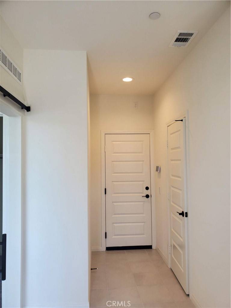 Santa Ana, CA 92701,252 North Standard