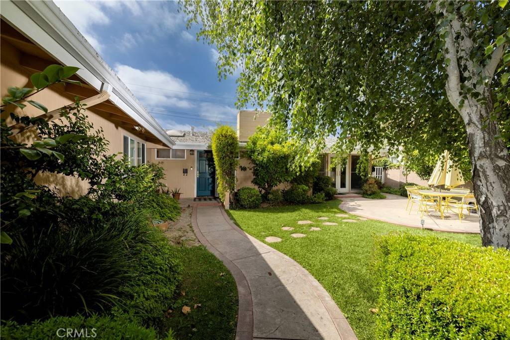 Rossmoor, CA 90720,2911 Walker Lee DR