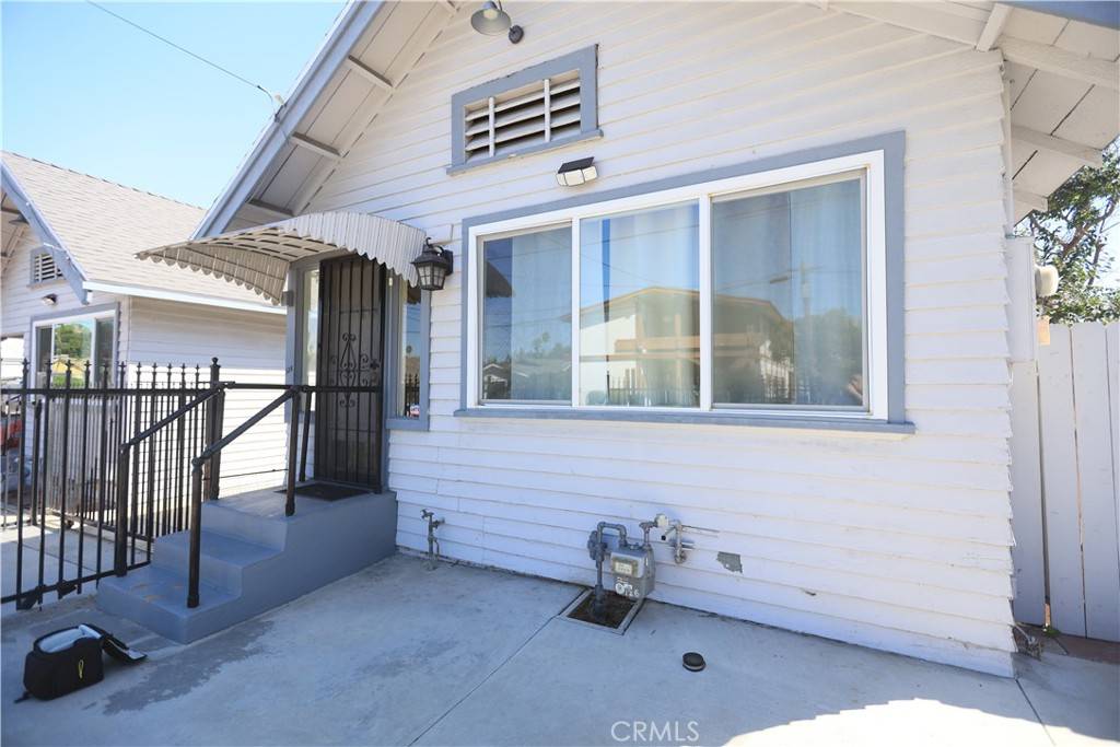 Los Angeles, CA 90033,126 N Saratoga ST