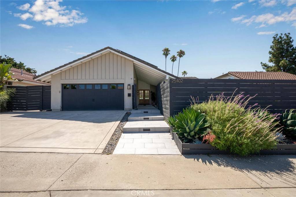 Laguna Hills, CA 92653,25402 Pike RD