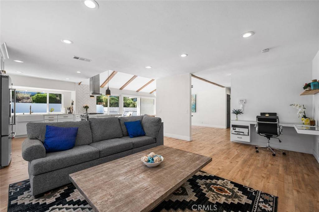 Laguna Hills, CA 92653,25402 Pike RD