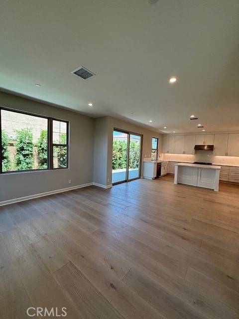 Irvine, CA 92618,237 Canterbury