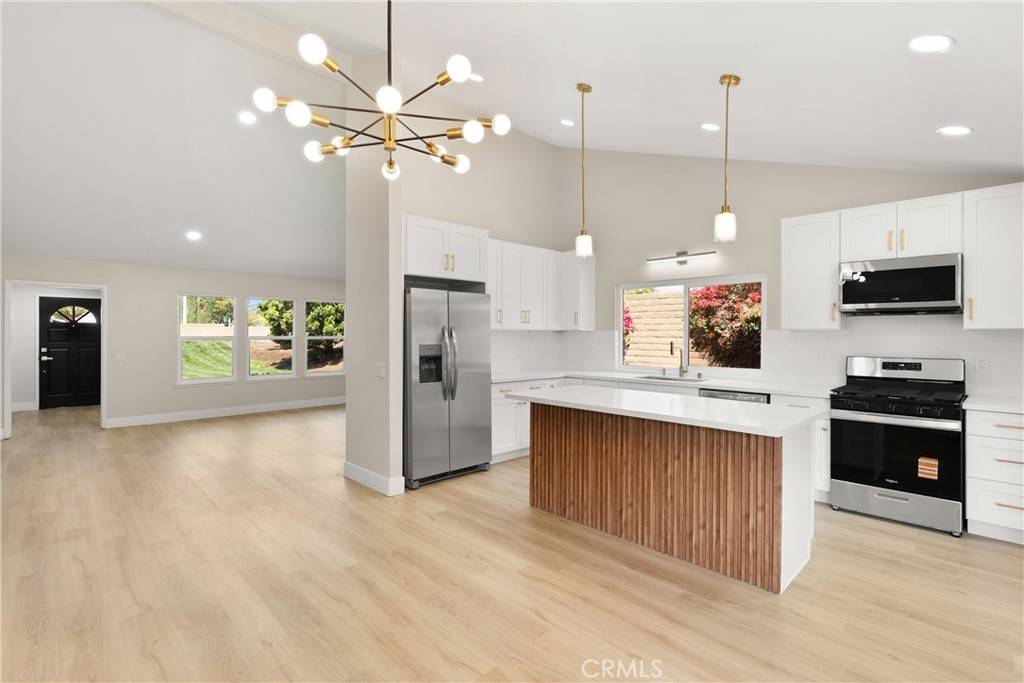 Rancho Cucamonga, CA 91730,8013 Orangewood DR