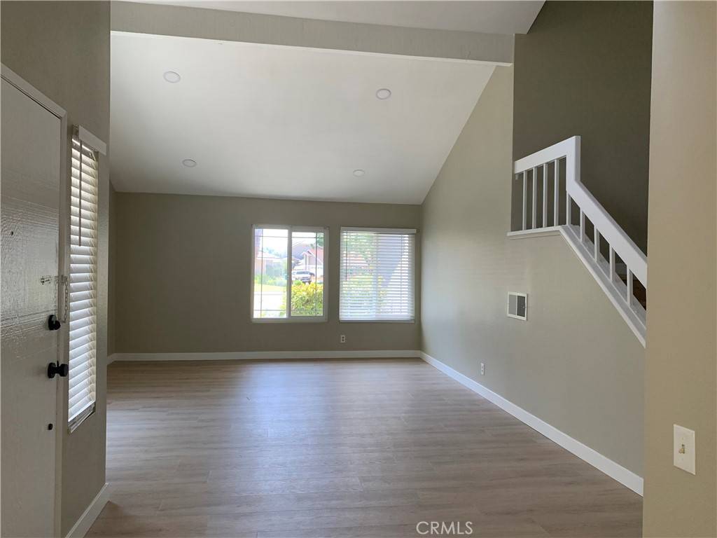 Irvine, CA 92620,20 Alba E