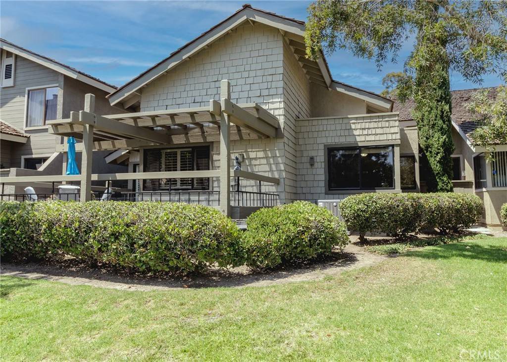 Irvine, CA 92604,4 Lakeknoll #43