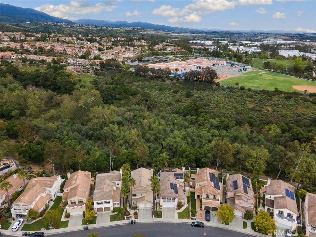 Lake Forest, CA 92610,36 Blanco