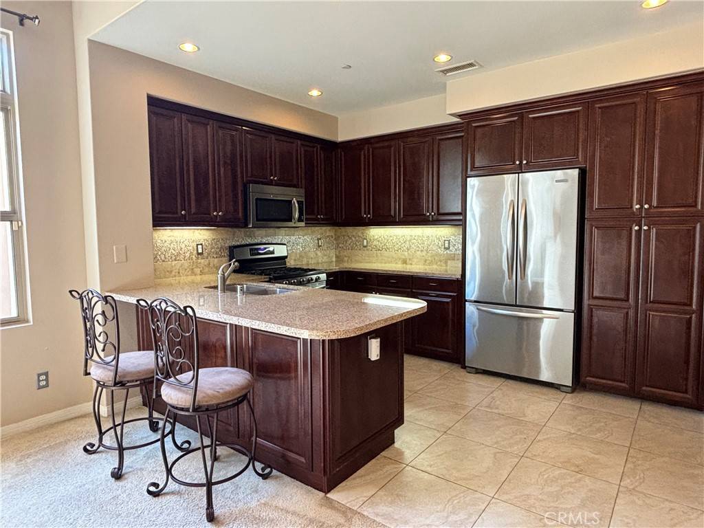 Irvine, CA 92618,30 Bijou
