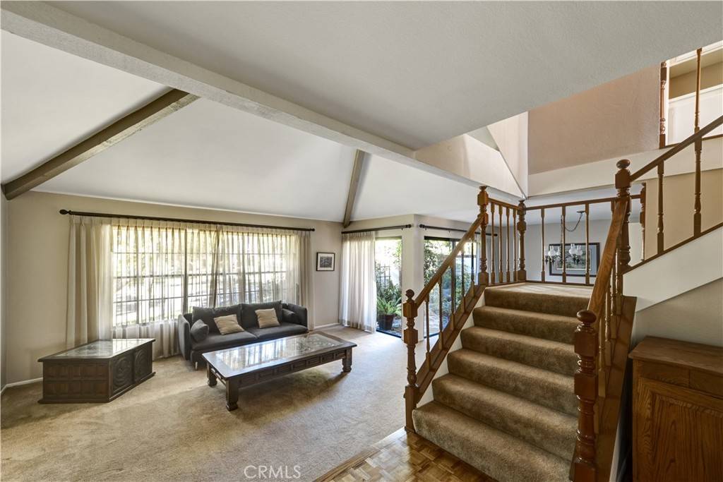 Irvine, CA 92604,28 E Yale