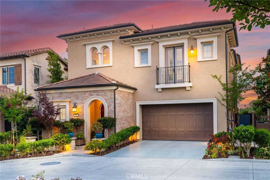 Irvine, CA 92602,106 Long Fence