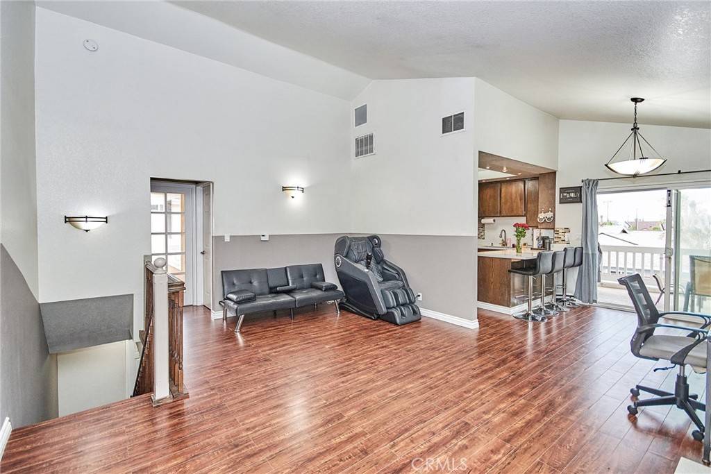 Torrance, CA 90504,2025 Artesia BLVD #G