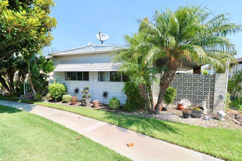 Yorba Linda, CA 92886,16742 Lake Ridge WAY #154