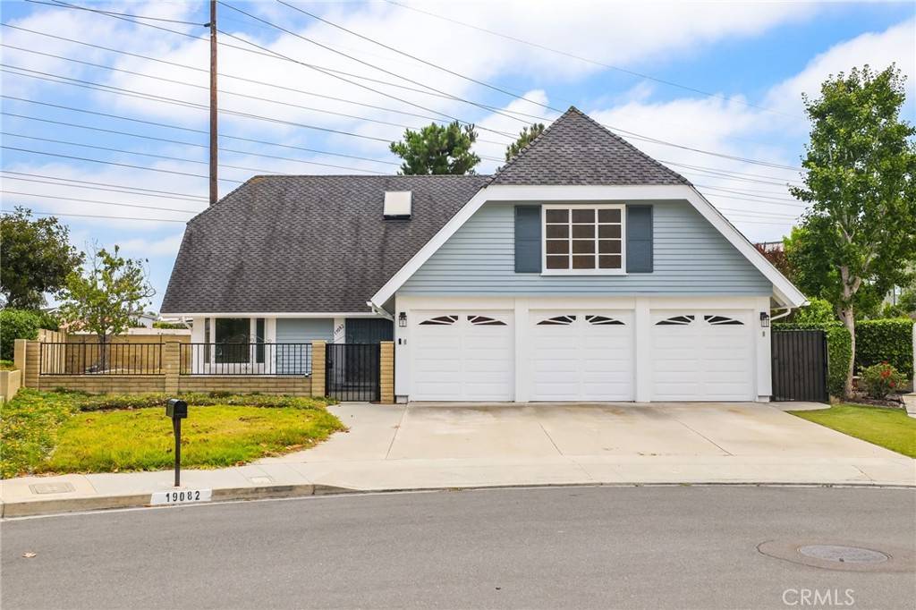 Huntington Beach, CA 92646,19082 Plum Tree LN