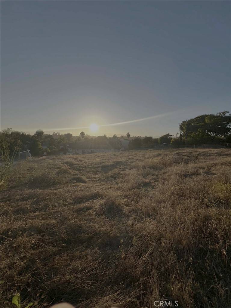 Fallbrook, CA 92028,1086 Snow Creek