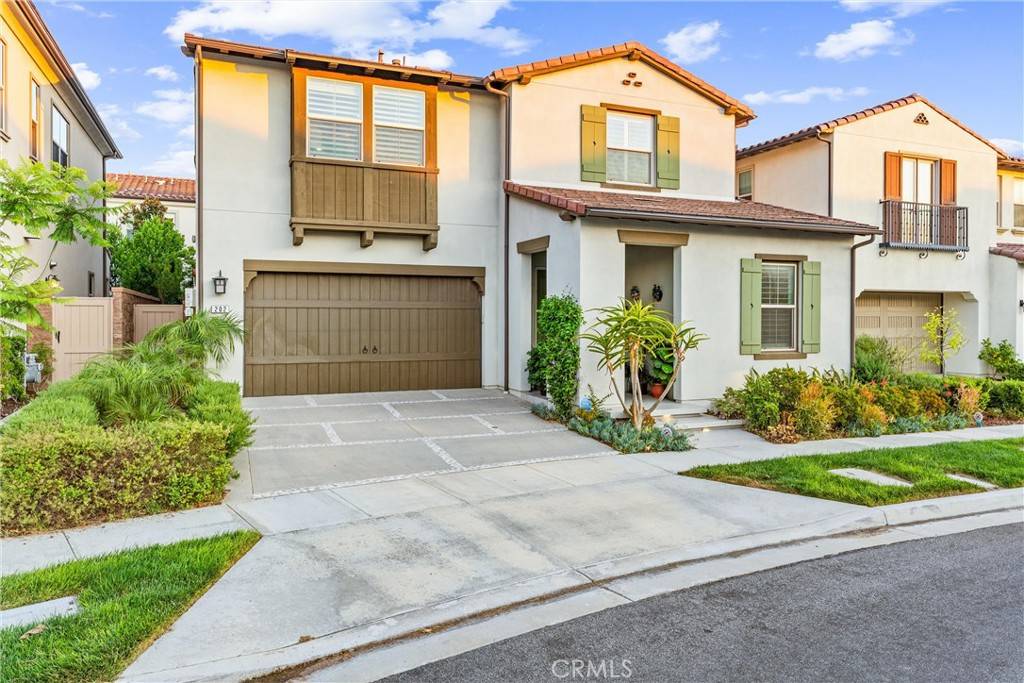 Irvine, CA 92618,202 Geyser