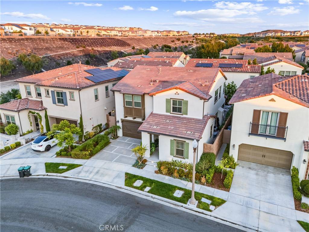 Irvine, CA 92618,202 Geyser