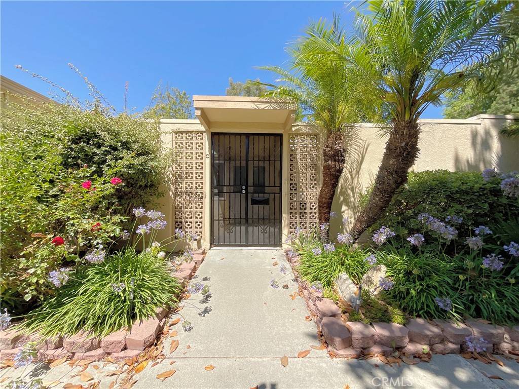Laguna Woods, CA 92637,221 Avenida Majorca #C