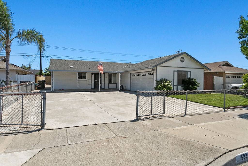 Huntington Beach, CA 92649,5932 Chinook Drive
