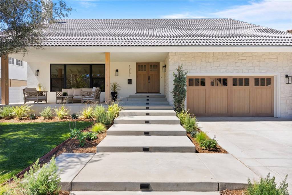 Huntington Beach, CA 92646,10101 Birchwood DR
