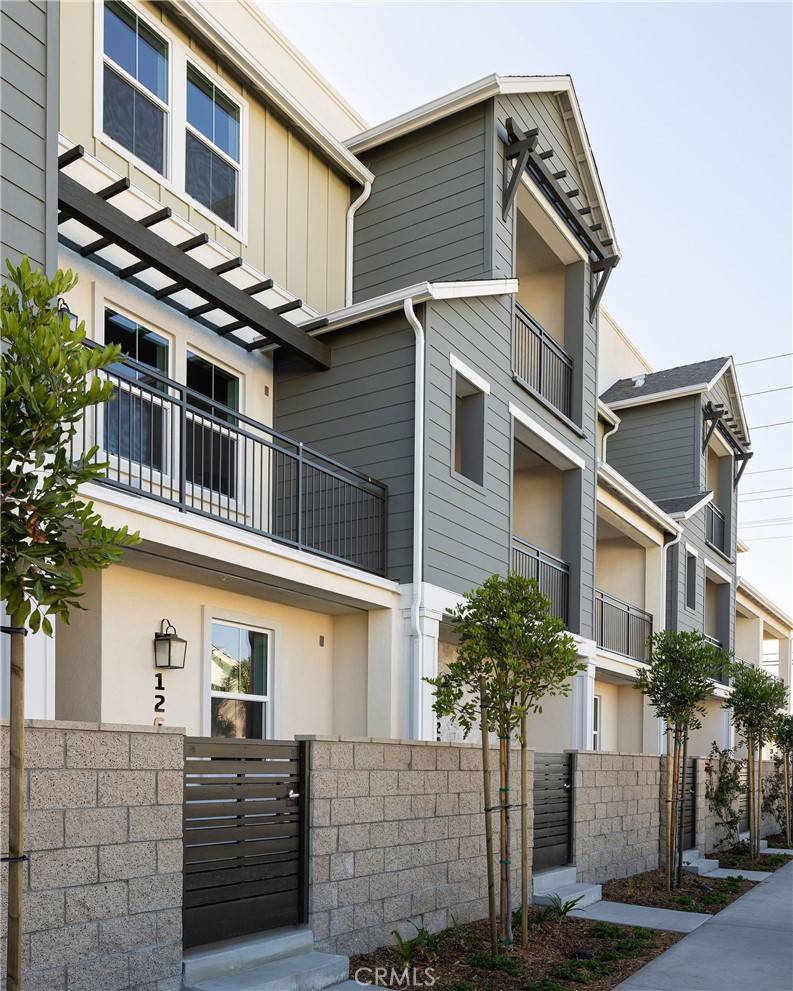 Compton, CA 90220,148 S Tulip AVE