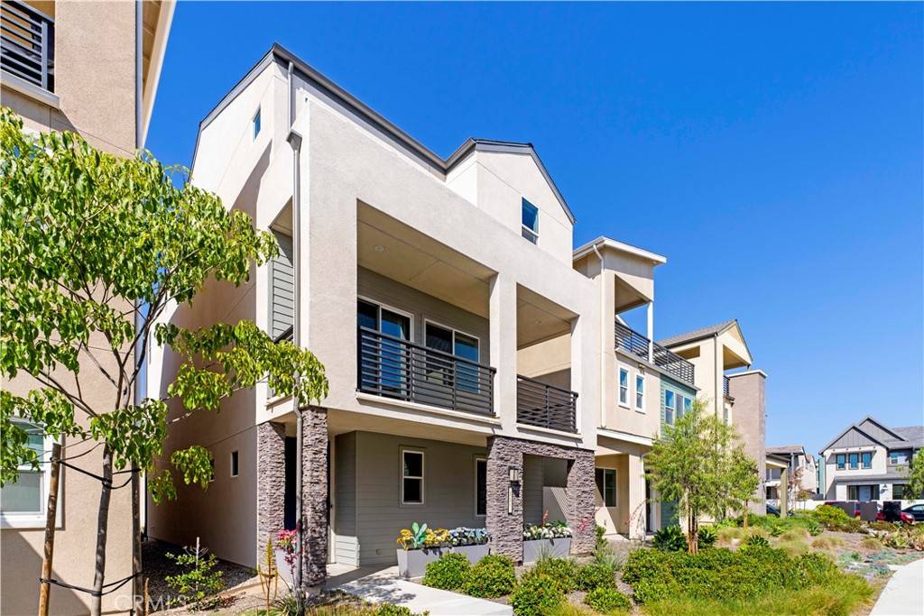Irvine, CA 92618,351 Baluster
