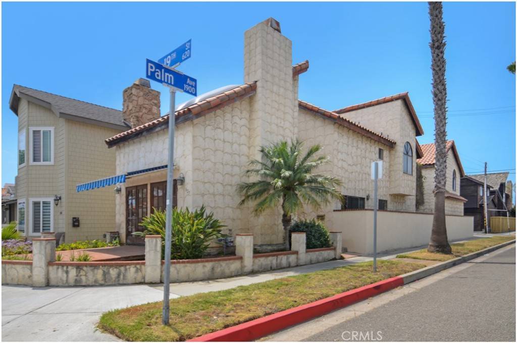 Huntington Beach, CA 92648,627 19th ST