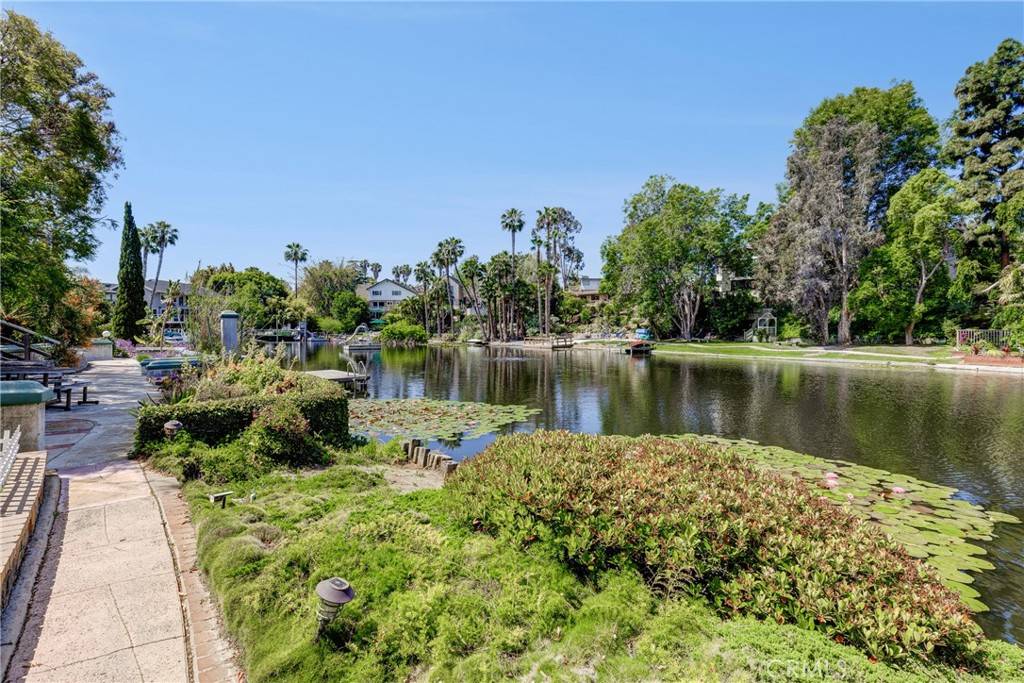 Newport Beach, CA 92660,2233 Heather LN