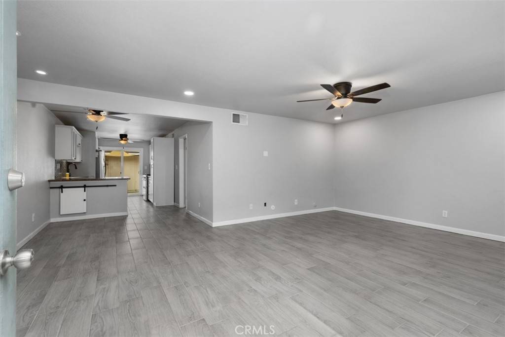 Yorba Linda, CA 92886,17941 Yorba Linda Blvd