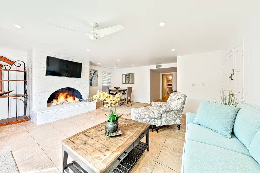 Newport Beach, CA 92663,125 46th ST #A