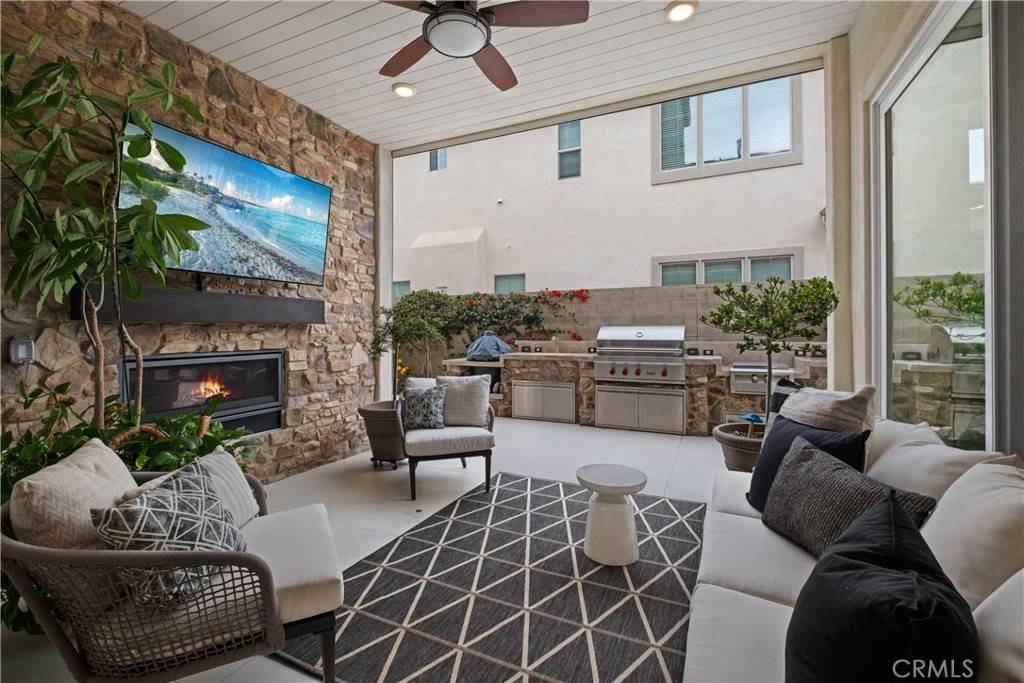 Irvine, CA 92618,65 Bolide
