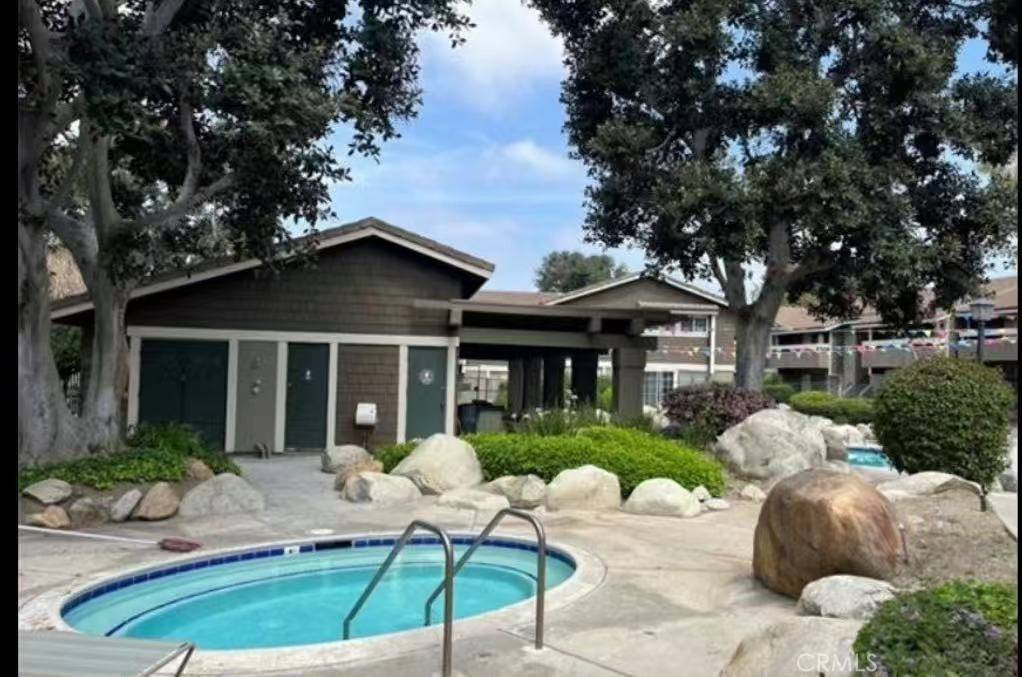 234 Springview Irvine, CA 92620