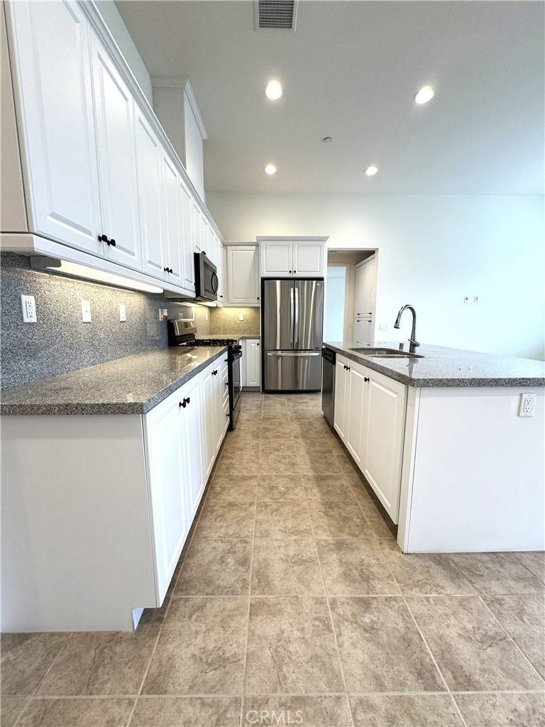 Irvine, CA 92620,64 Parkwood