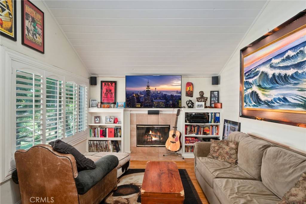 Costa Mesa, CA 92627,275 Flower ST