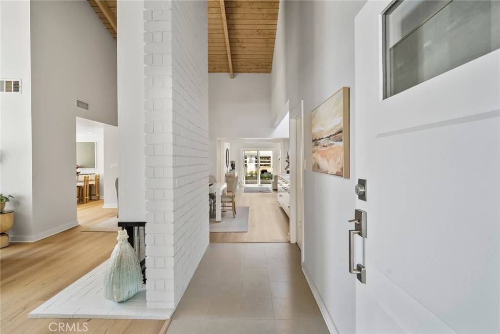 Lake Forest, CA 92630,25135 Rivendell DR