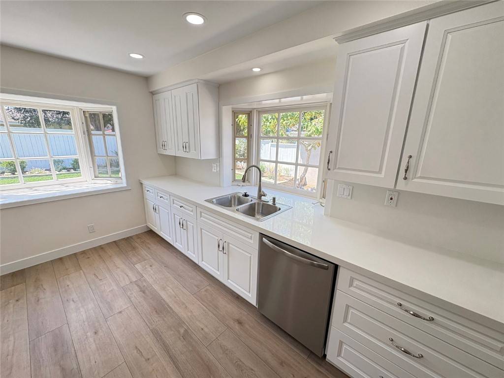 Irvine, CA 92603,19361 Sierra Inez RD