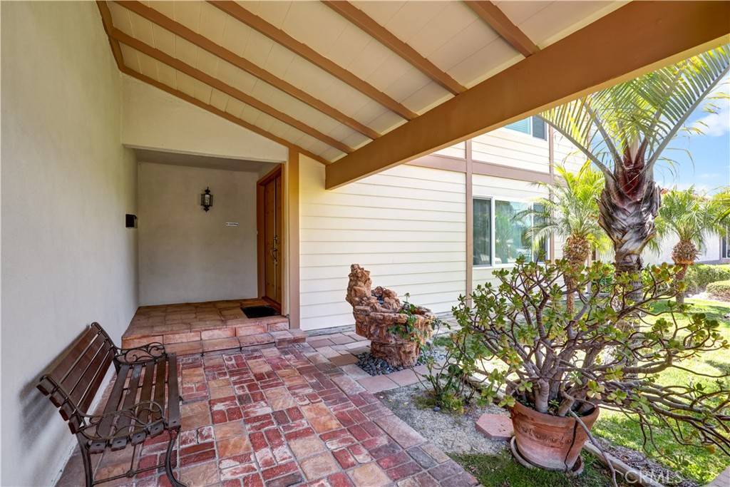 Huntington Beach, CA 92646,9172 Veronica DR