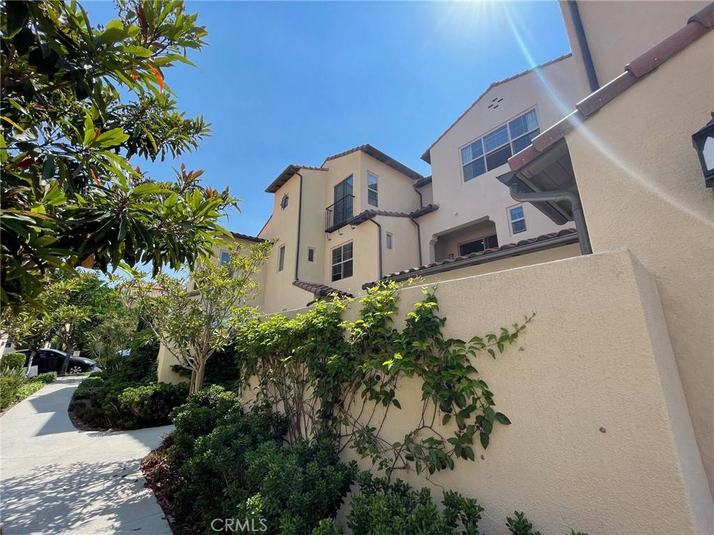 Irvine, CA 92618,152 Elkhorn