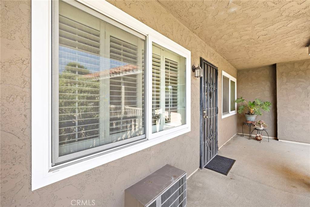 Orange, CA 92868,611 S La Veta Park CIR #CI229