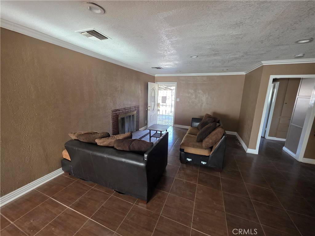 Lancaster, CA 93534,44108 Gadsden AVE
