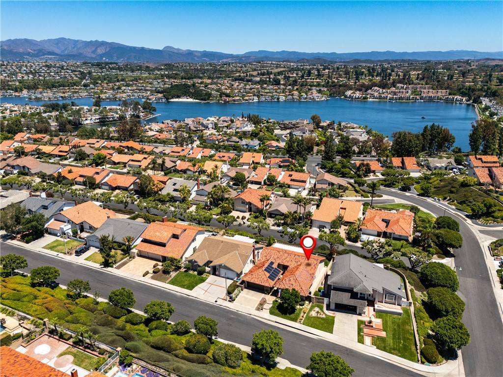 Mission Viejo, CA 92691,22842 Buendia