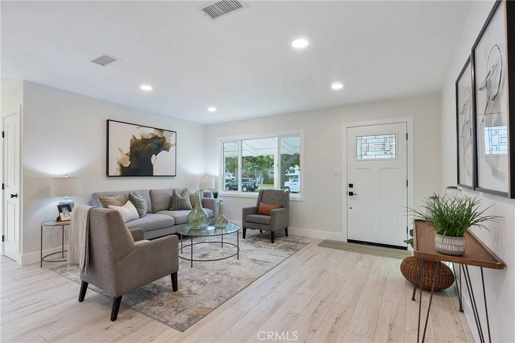 Long Beach, CA 90815,6300 E Fairbrook ST