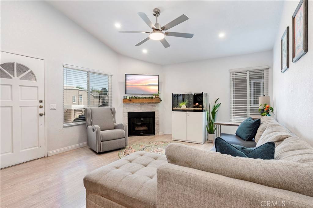 Stanton, CA 90680,10435 W Briar Oaks DR #A